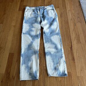 Calvin Klein Men's 34 x 30 Actual Jeans Straight Bleached Clouds Festival Rave
